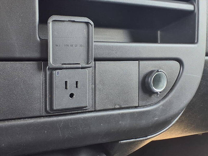 2023 GMC Savana 2500