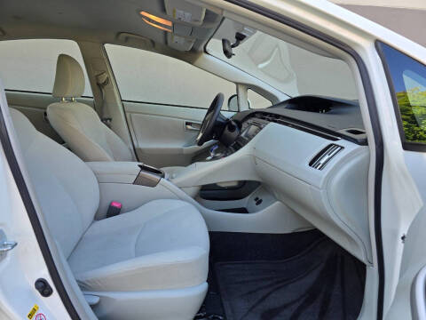 2012 Toyota Prius Three