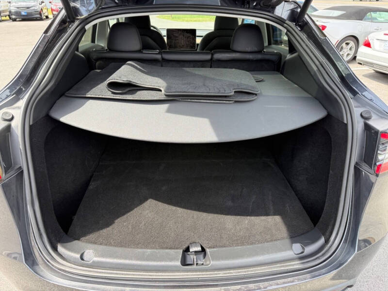 2025 Tesla Model Y Long Range