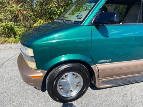 2000 Chevrolet Astro LS