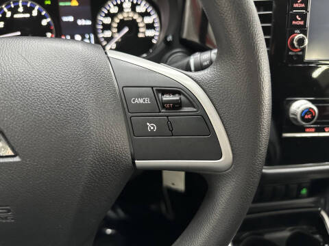 2020 Mitsubishi Outlander ES