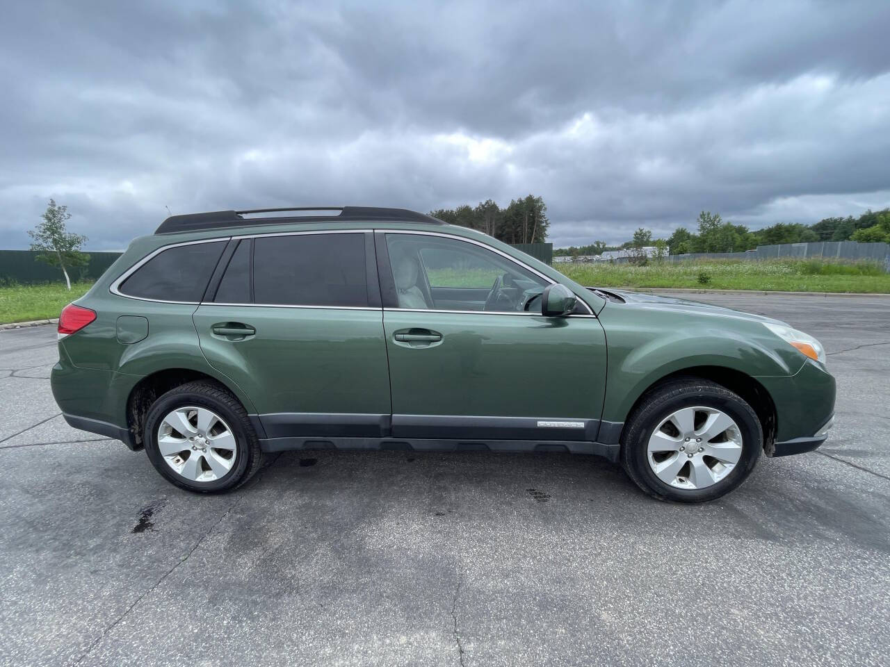 2012 Subaru Outback for sale at Twin Cities Auctions in Elk River, MN