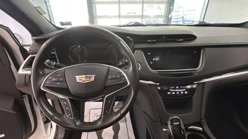 2022 Cadillac XT5 Premium Luxury