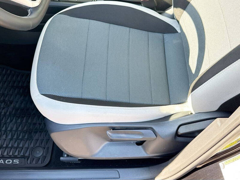 2025 Volkswagen Taos S