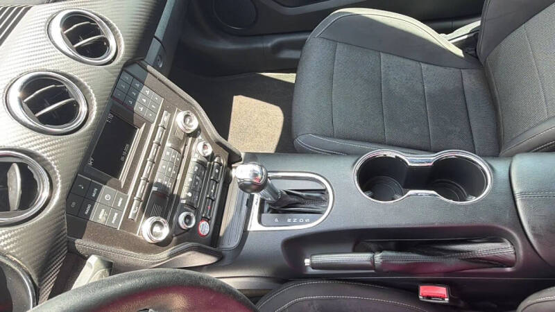 2016 Ford Mustang V6