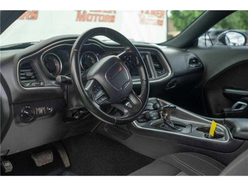 2020 Dodge Challenger SXT