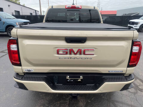 2024 GMC Canyon Elevation