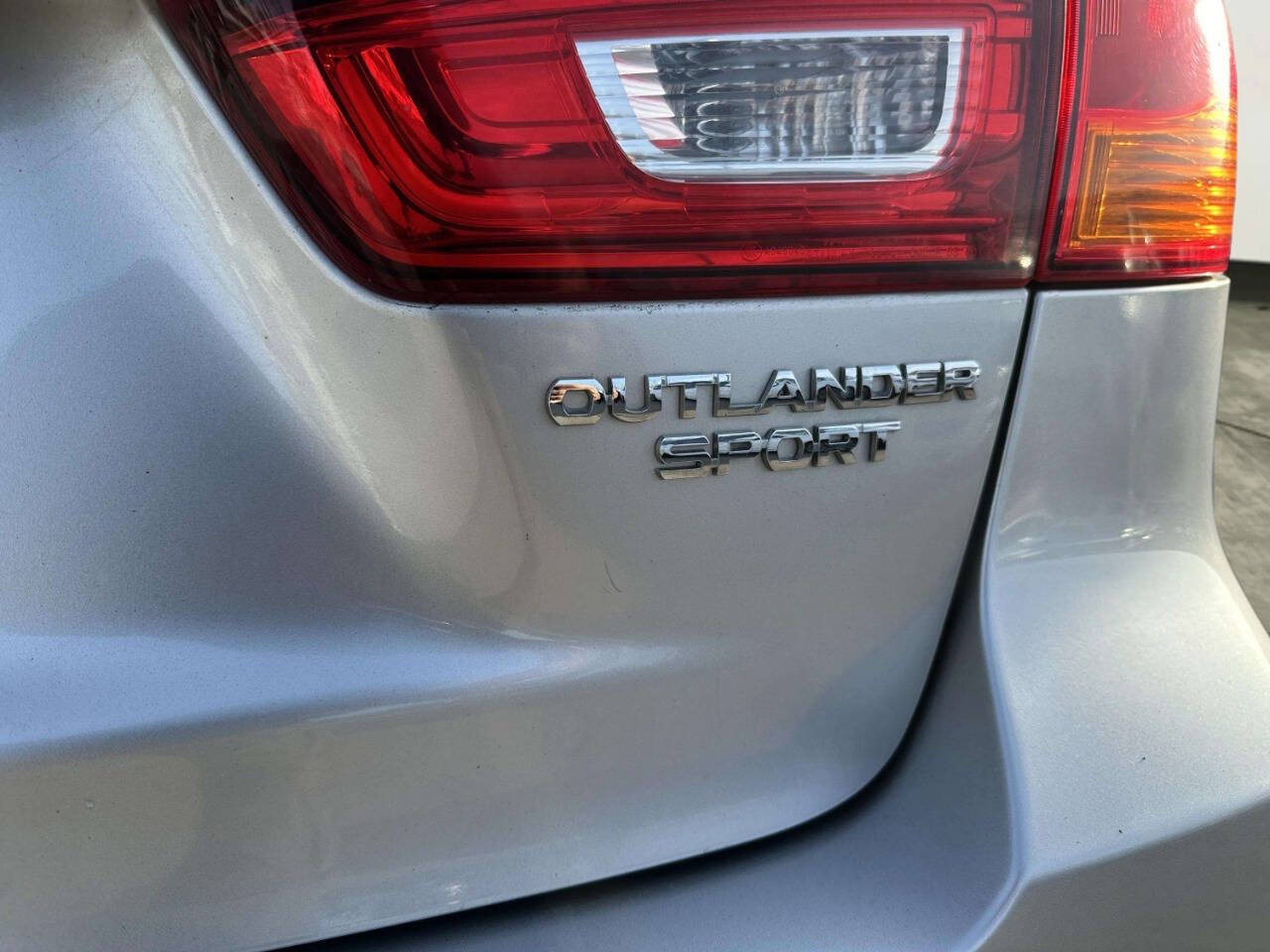 MitsubishiOutlander Sport24