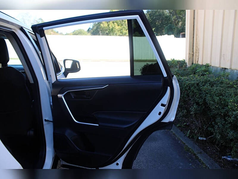 2021 Toyota RAV4 Hybrid LE