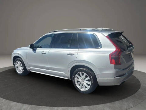 2017 Volvo XC90 T6 Momentum