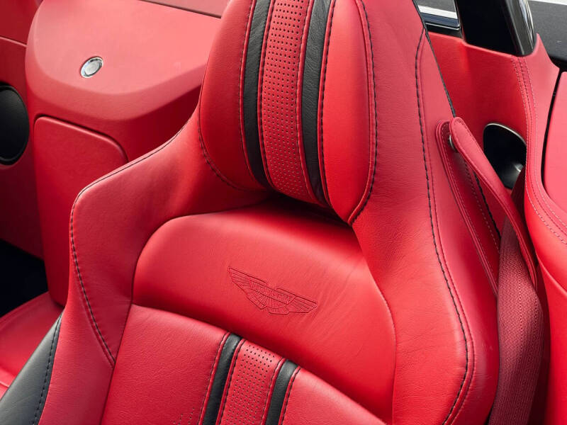 2021 Aston Martin Vantage