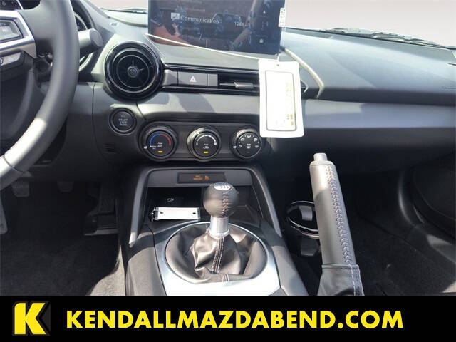 2025 Mazda MX-5 Miata Sport