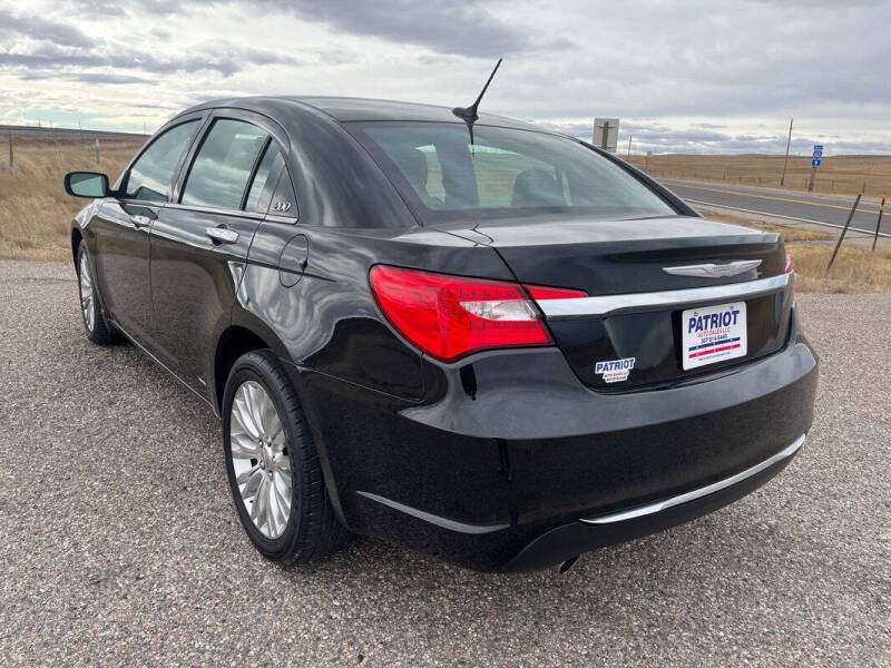 2011 Chrysler 200 Limited