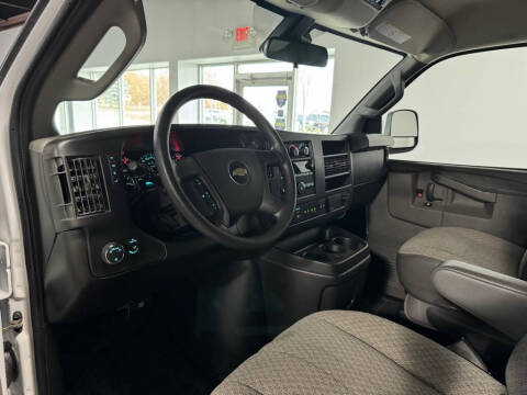 2024 Chevrolet Express LT 3500