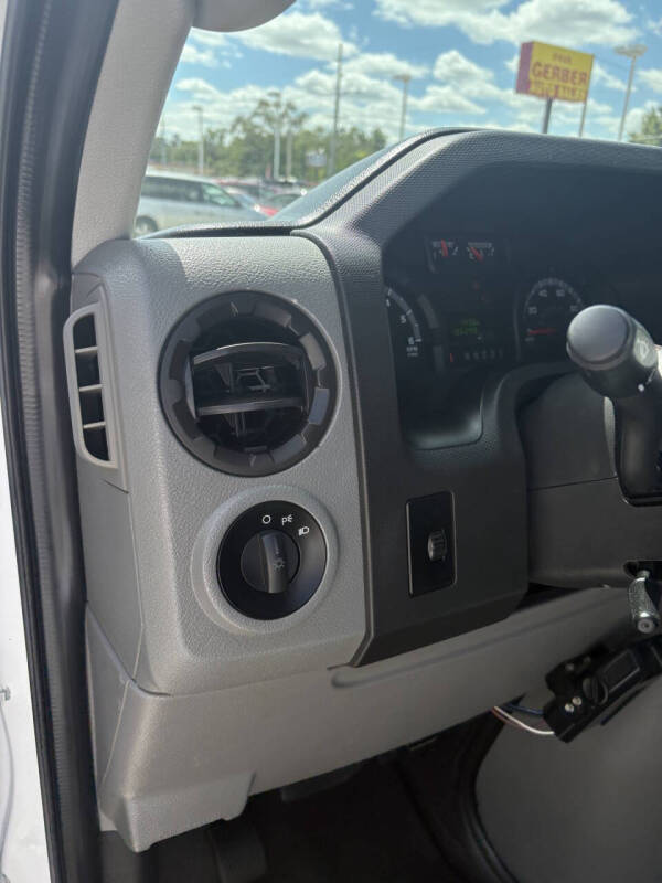 2013 Ford E-Series E-250