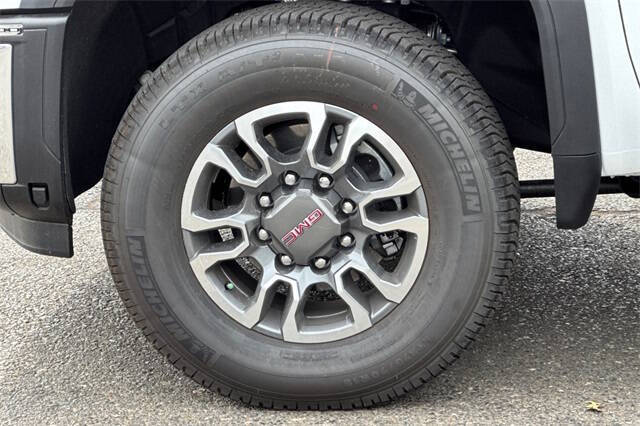 2025 GMC Sierra 2500HD