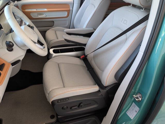2025 Volkswagen ID. Buzz Pro S Plus