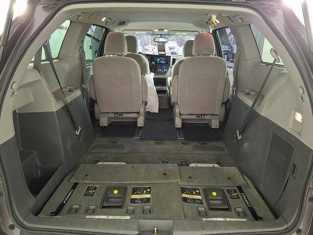 2017 Toyota Sienna LE 7-Passenger