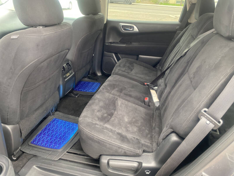 2016 Nissan Pathfinder S