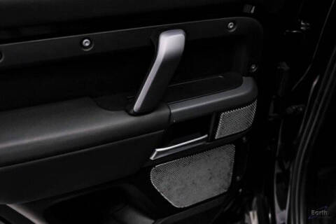 2024 Land Rover Defender 130 P400 X-Dynamic SE