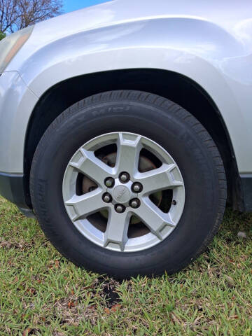 2013 GMC Acadia SLE-2