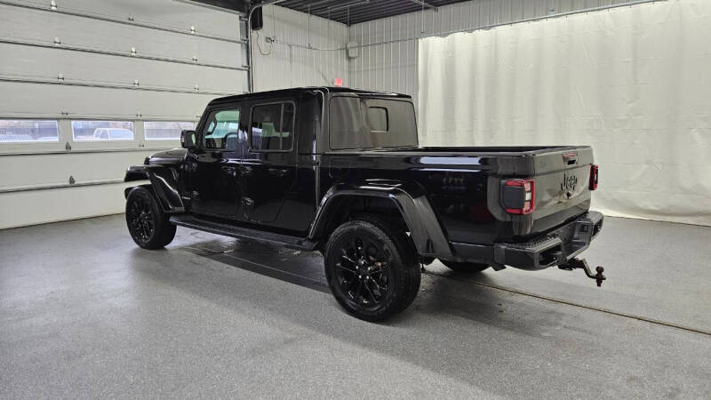 2022 Jeep Gladiator Overland