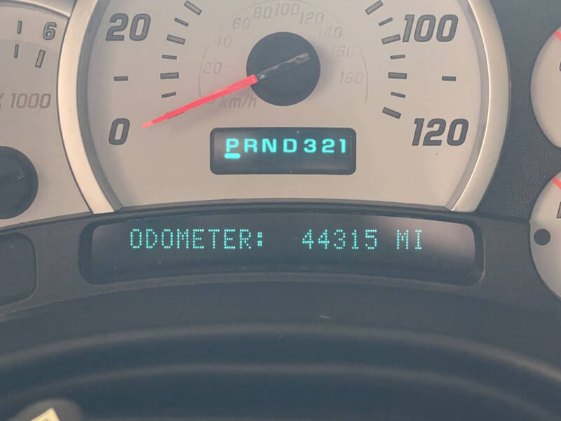 2004 HUMMER H2