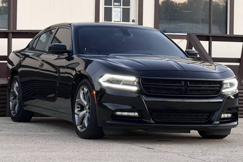 2015 Dodge Charger SXT's photo