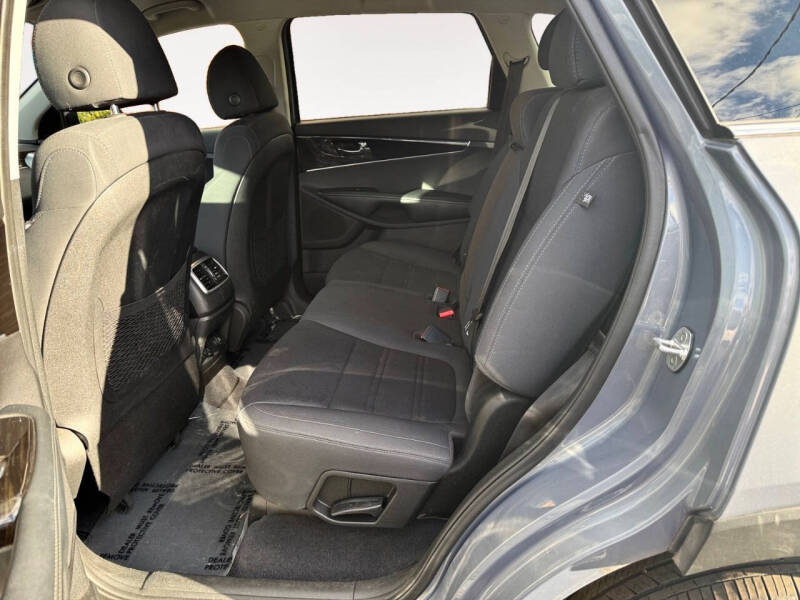 2020 Kia Sorento LX V6