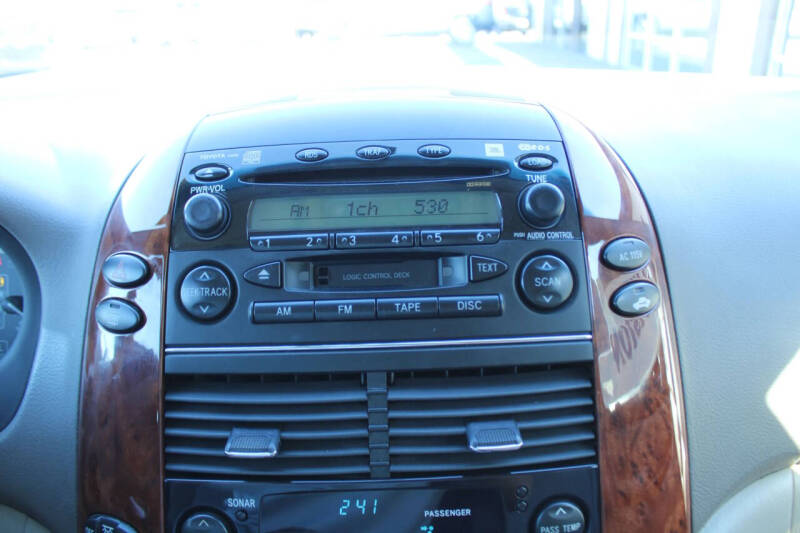 2004 Toyota Sienna XLE Limited 7 Passenger