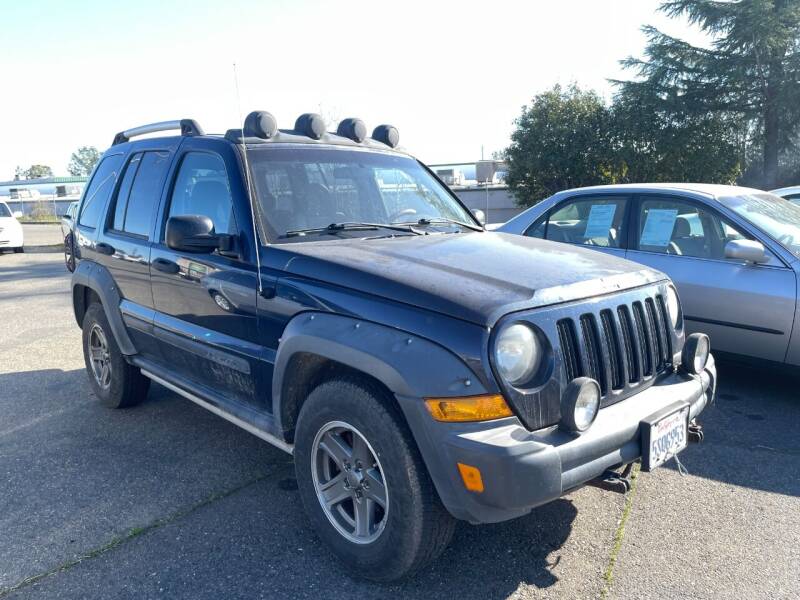 2006 Jeep Liberty for sale at Deruelle's Auto Sales in Shingle Springs CA