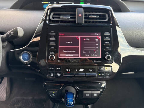 2022 Toyota Prius LE