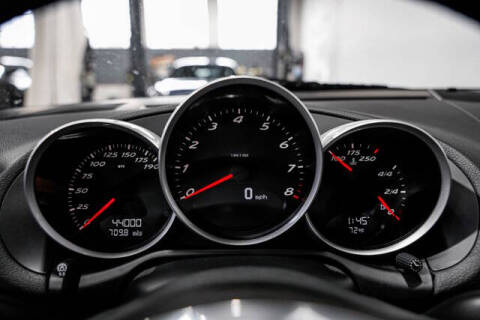 2012 Porsche Cayman R