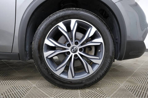 2017 Infiniti QX30 Premium