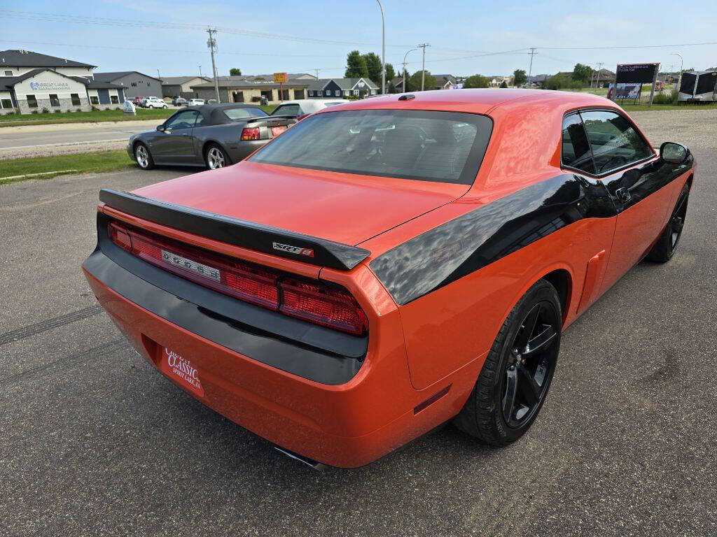 2009 Dodge Challenger 10