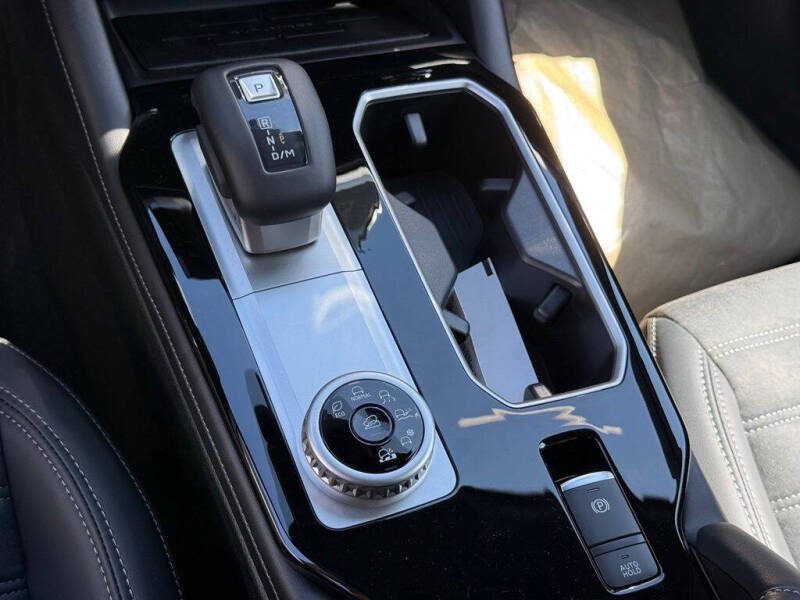 2026 Mitsubishi Outlander LE