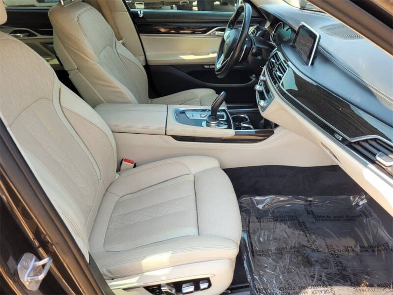 2016 BMW 7 Series 740i