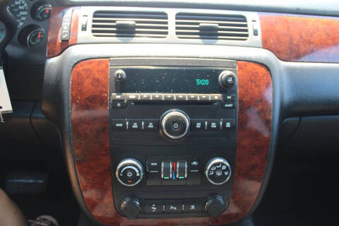 2011 Chevrolet Suburban LS