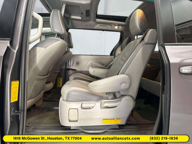 2011 Toyota Sienna
