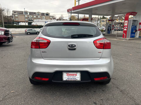 2014 Kia Rio 5-Door LX