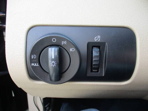 2006 Ford Mustang V6 Deluxe