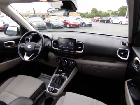 2025 Hyundai Venue SEL