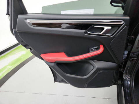 2021 Porsche Macan S