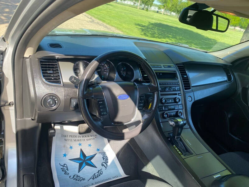 2011 Ford Taurus SEL