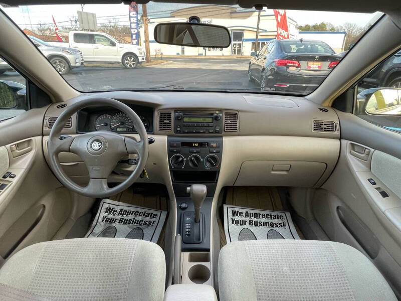 2006 Toyota Corolla CE photo 16