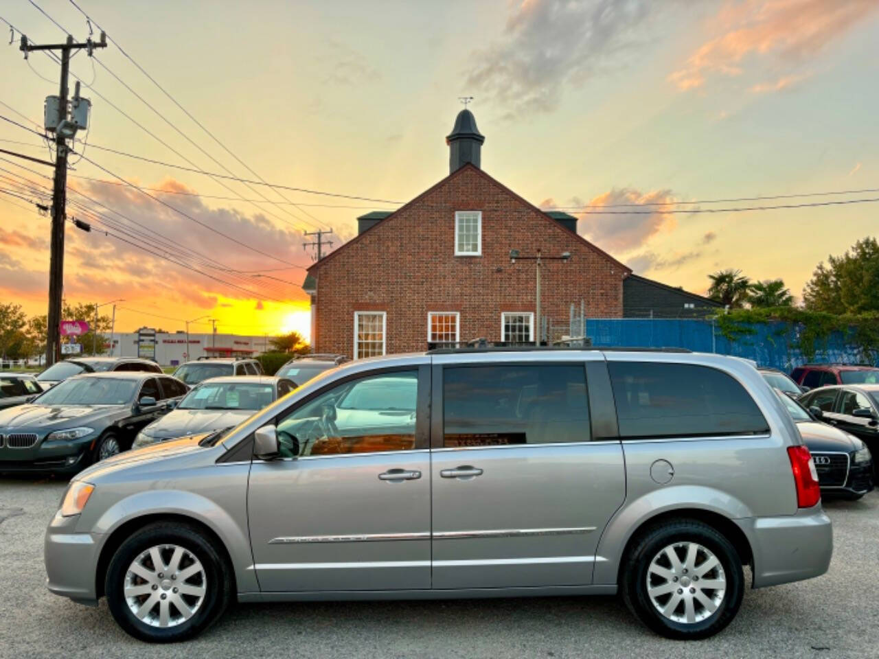 2016 Chrysler Town and Country for sale at Auto Nation in Norfolk, VA