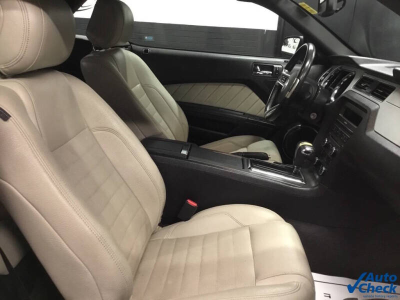 2012 Ford Mustang V6 Premium