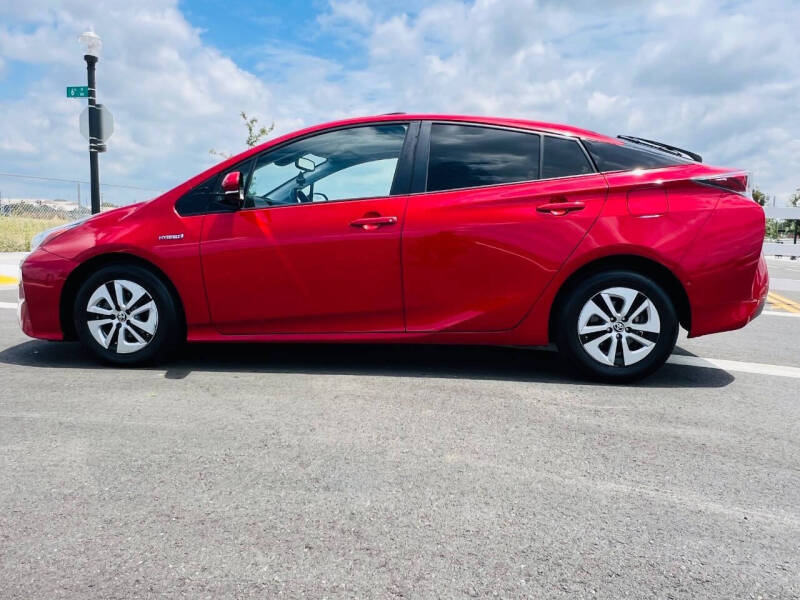 2017 Toyota Prius Four Touring