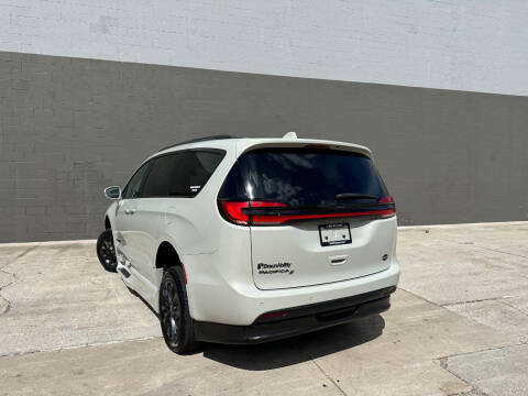 2021 Chrysler Pacifica Touring L