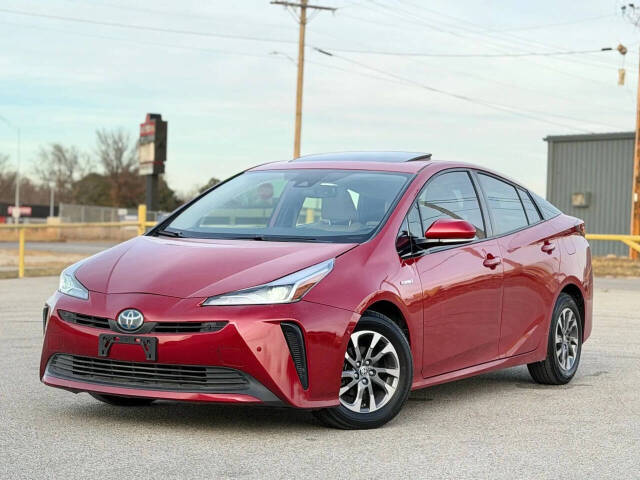2019 Toyota Prius XLE's photo